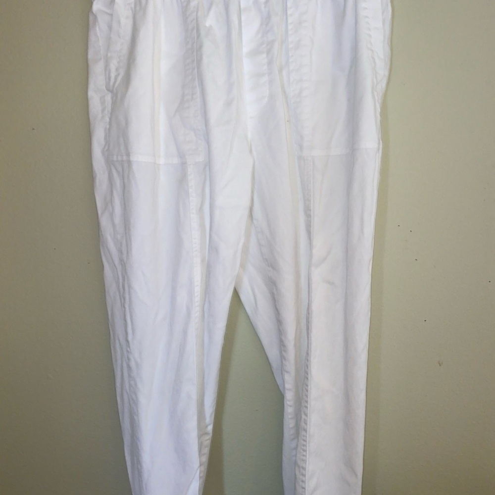 Women’s White Pants